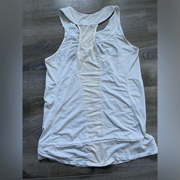 lululemon racerback tank top size 6 - Picture 5 of 5